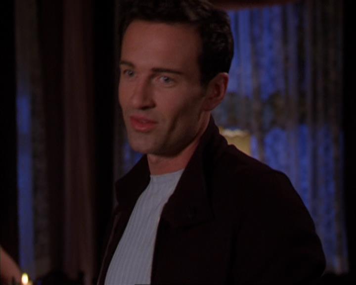 Charmed-Online-dot-316DeathTakesAHalliwell1459.jpg Charmed-Online-dot-316DeathTakesAHalliwell1459.jpg