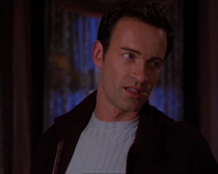 Charmed-Online-dot-316DeathTakesAHalliwell1460.jpg Charmed-Online-dot-316DeathTakesAHalliwell1460.jpg