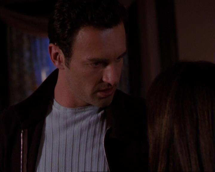 Charmed-Online-dot-316DeathTakesAHalliwell1478.jpg Charmed-Online-dot-316DeathTakesAHalliwell1478.jpg