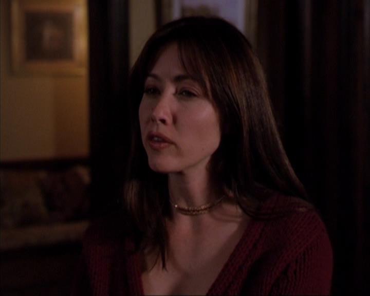 Charmed-Online-dot-316DeathTakesAHalliwell1494.jpg