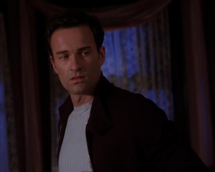 Charmed-Online-dot-316DeathTakesAHalliwell1496.jpg
