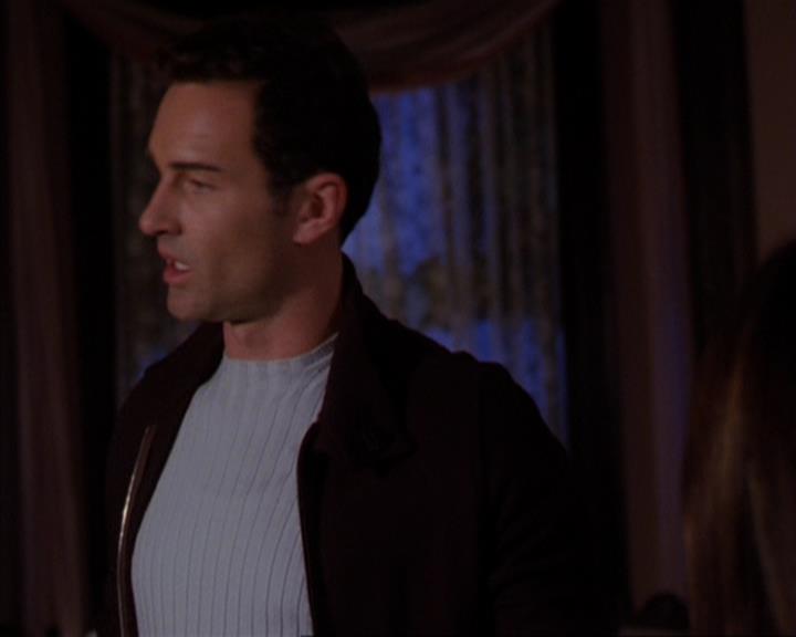 Charmed-Online-dot-316DeathTakesAHalliwell1501.jpg Charmed-Online-dot-316DeathTakesAHalliwell1501.jpg