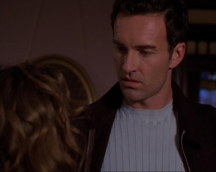 Charmed-Online-dot-316DeathTakesAHalliwell1507.jpg Charmed-Online-dot-316DeathTakesAHalliwell1507.jpg