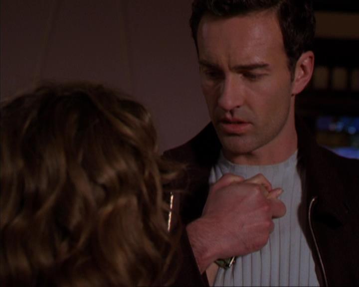 Charmed-Online-dot-316DeathTakesAHalliwell1516.jpg Charmed-Online-dot-316DeathTakesAHalliwell1516.jpg