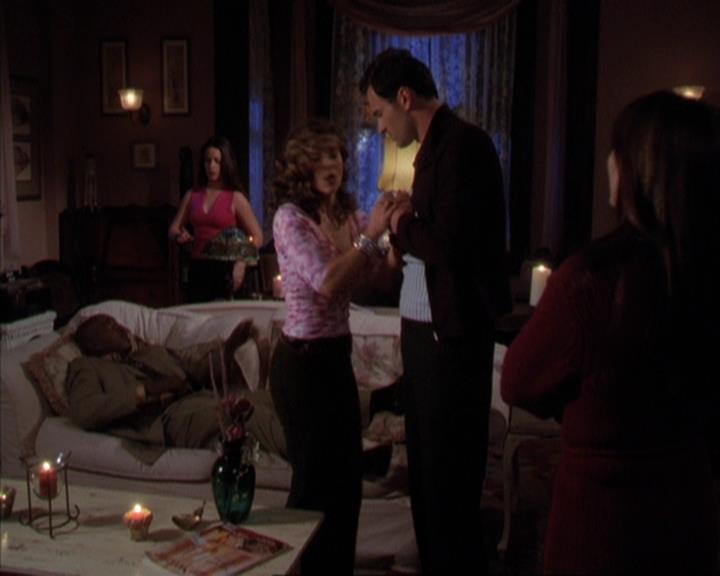 Charmed-Online-dot-316DeathTakesAHalliwell1528.jpg Charmed-Online-dot-316DeathTakesAHalliwell1528.jpg
