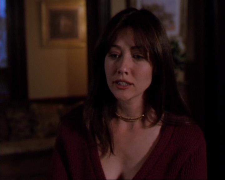 Charmed-Online-dot-316DeathTakesAHalliwell1529.jpg
