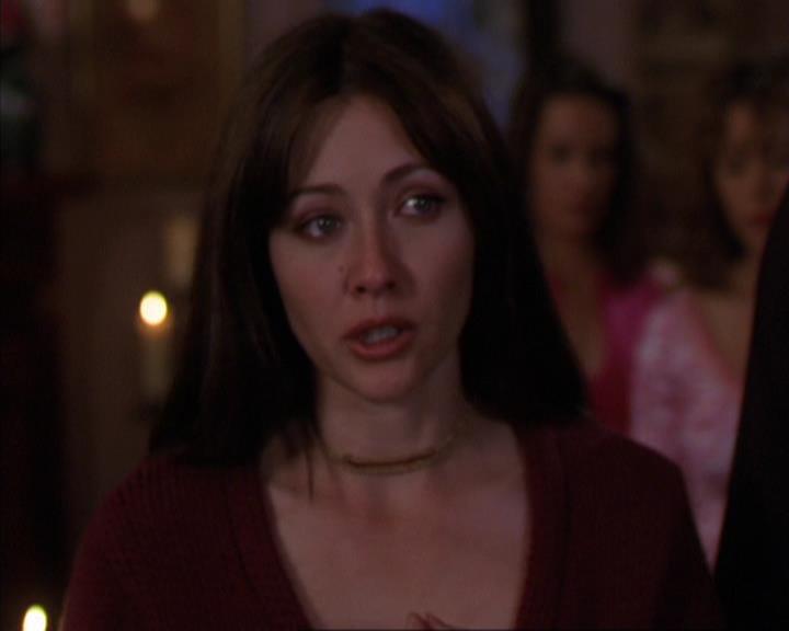 Charmed-Online-dot-316DeathTakesAHalliwell1559.jpg