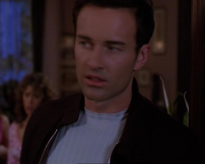 Charmed-Online-dot-316DeathTakesAHalliwell1581.jpg Charmed-Online-dot-316DeathTakesAHalliwell1581.jpg