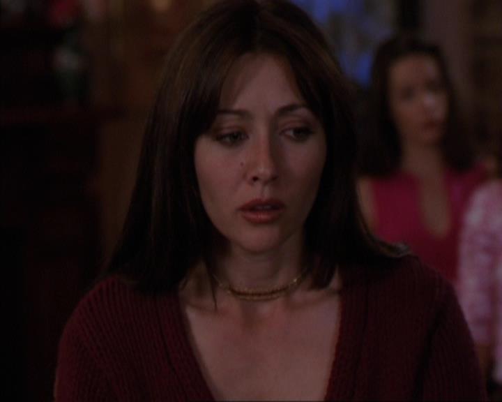 Charmed-Online-dot-316DeathTakesAHalliwell1588.jpg