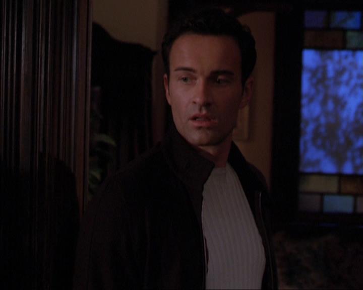 Charmed-Online-dot-316DeathTakesAHalliwell1590.jpg