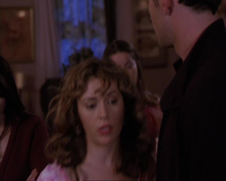 Charmed-Online-dot-316DeathTakesAHalliwell1593.jpg