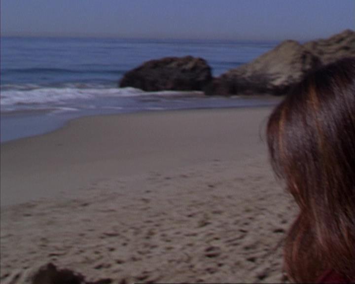 Charmed-Online-dot-316DeathTakesAHalliwell1620.jpg Charmed-Online-dot-316DeathTakesAHalliwell1620.jpg