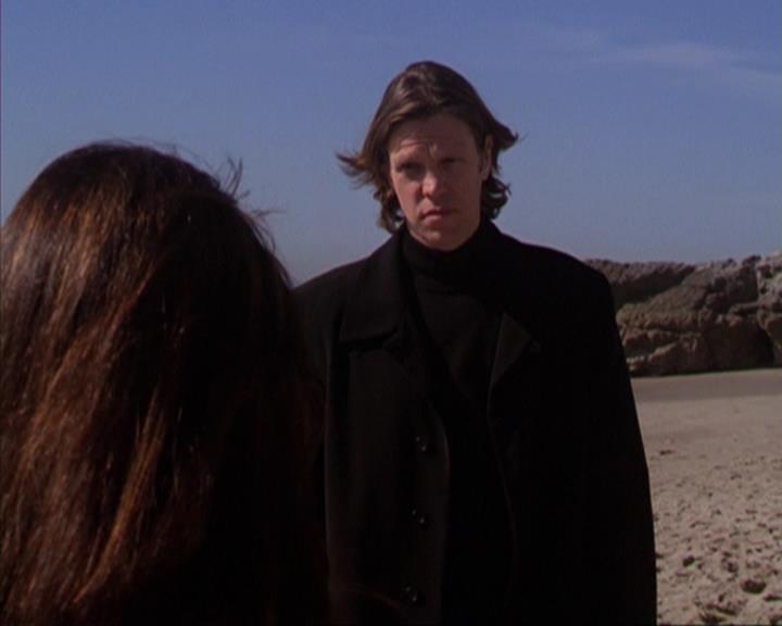 Charmed-Online-dot-316DeathTakesAHalliwell1642.jpg Charmed-Online-dot-316DeathTakesAHalliwell1642.jpg