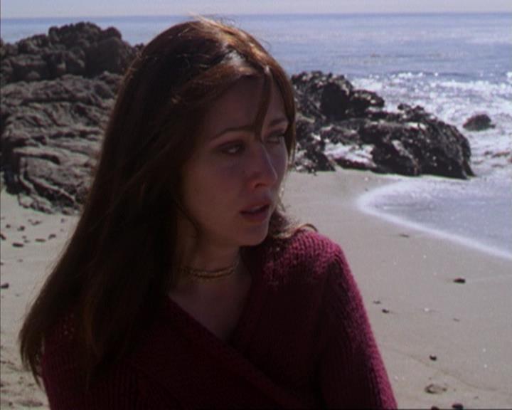 Charmed-Online-dot-316DeathTakesAHalliwell1699.jpg