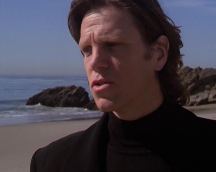 Charmed-Online-dot-316DeathTakesAHalliwell1723.jpg Charmed-Online-dot-316DeathTakesAHalliwell1723.jpg