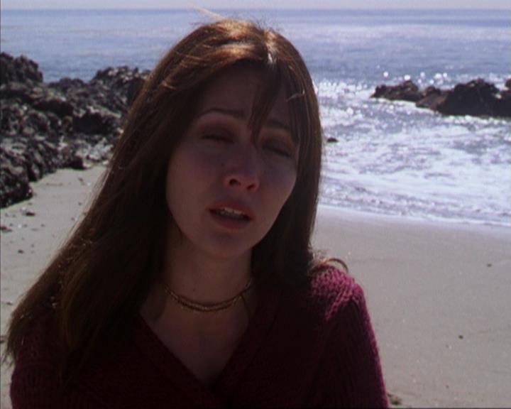 Charmed-Online-dot-316DeathTakesAHalliwell1735.jpg