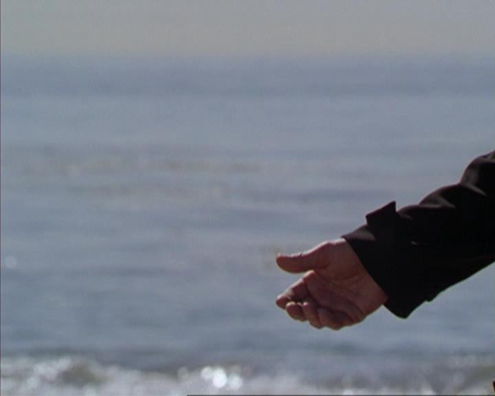 Charmed-Online-dot-316DeathTakesAHalliwell1751.jpg Charmed-Online-dot-316DeathTakesAHalliwell1751.jpg