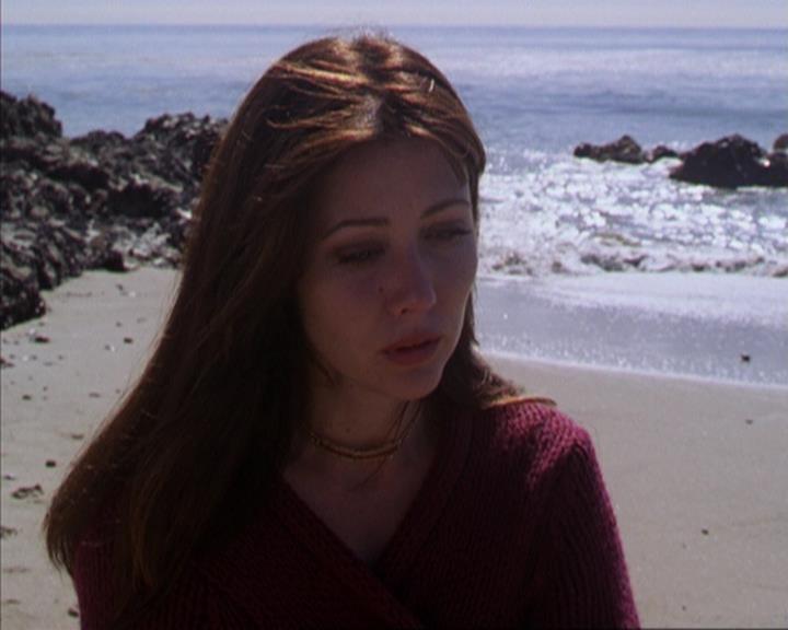 Charmed-Online-dot-316DeathTakesAHalliwell1753.jpg