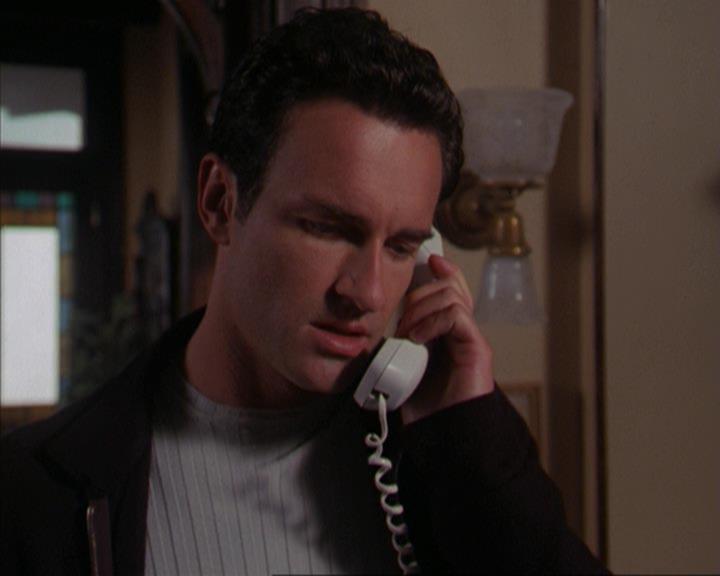 Charmed-Online-dot-316DeathTakesAHalliwell1788.jpg Charmed-Online-dot-316DeathTakesAHalliwell1788.jpg