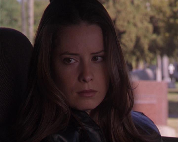 Charmed-Online-dot-316DeathTakesAHalliwell1793.jpg