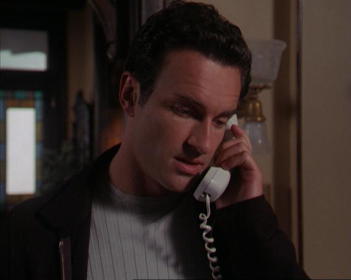 Charmed-Online-dot-316DeathTakesAHalliwell1794.jpg Charmed-Online-dot-316DeathTakesAHalliwell1794.jpg