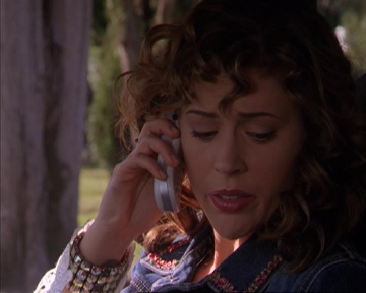 Charmed-Online-dot-316DeathTakesAHalliwell1796.jpg Charmed-Online-dot-316DeathTakesAHalliwell1796.jpg