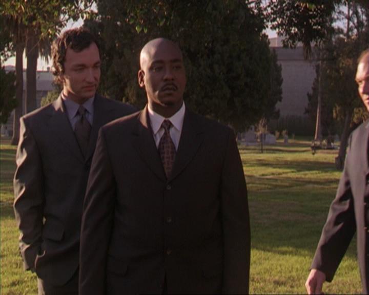 Charmed-Online-dot-316DeathTakesAHalliwell1816.jpg Charmed-Online-dot-316DeathTakesAHalliwell1816.jpg