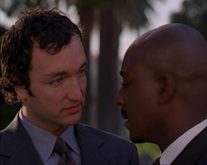 Charmed-Online-dot-316DeathTakesAHalliwell1824.jpg Charmed-Online-dot-316DeathTakesAHalliwell1824.jpg