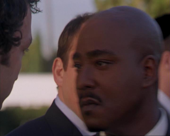 Charmed-Online-dot-316DeathTakesAHalliwell1831.jpg Charmed-Online-dot-316DeathTakesAHalliwell1831.jpg