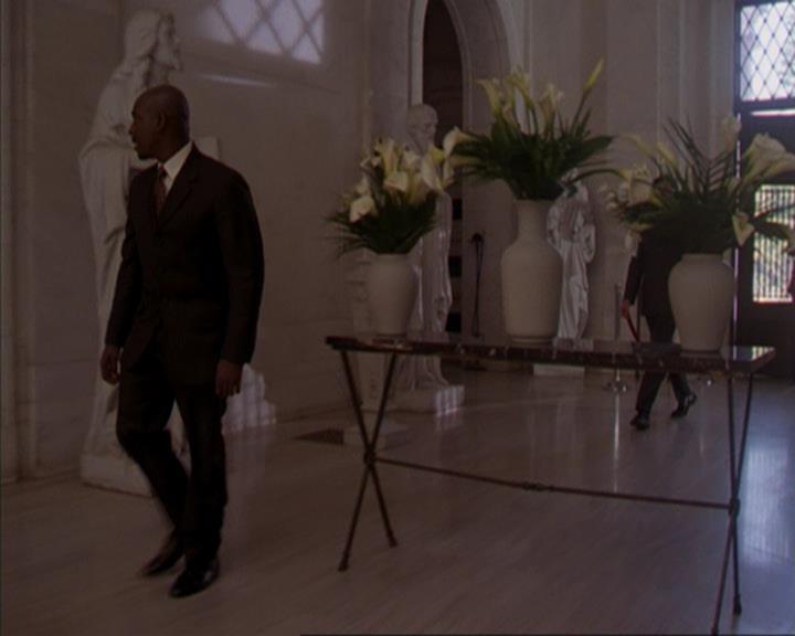 Charmed-Online-dot-316DeathTakesAHalliwell1854.jpg Charmed-Online-dot-316DeathTakesAHalliwell1854.jpg