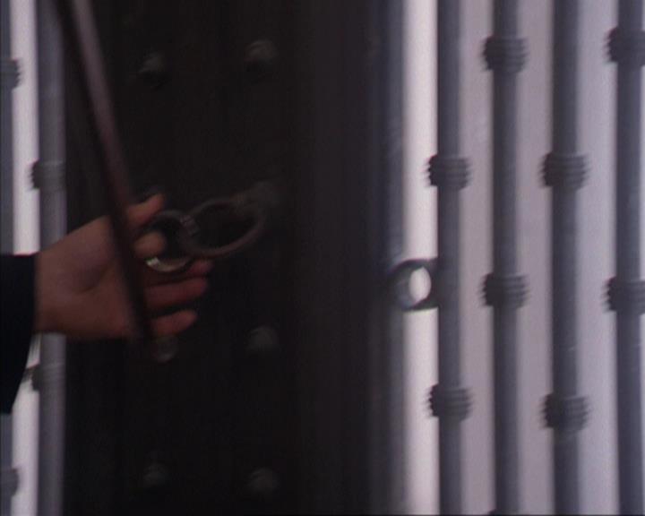 Charmed-Online-dot-316DeathTakesAHalliwell1857.jpg Charmed-Online-dot-316DeathTakesAHalliwell1857.jpg