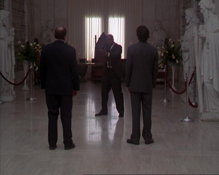 Charmed-Online-dot-316DeathTakesAHalliwell1886.jpg Charmed-Online-dot-316DeathTakesAHalliwell1886.jpg