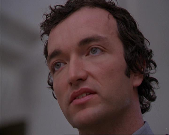 Charmed-Online-dot-316DeathTakesAHalliwell1903.jpg Charmed-Online-dot-316DeathTakesAHalliwell1903.jpg