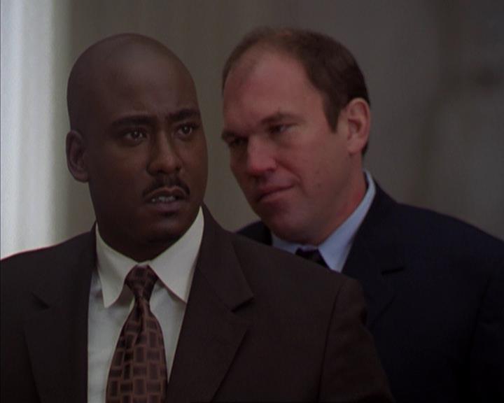 Charmed-Online-dot-316DeathTakesAHalliwell1908.jpg Charmed-Online-dot-316DeathTakesAHalliwell1908.jpg