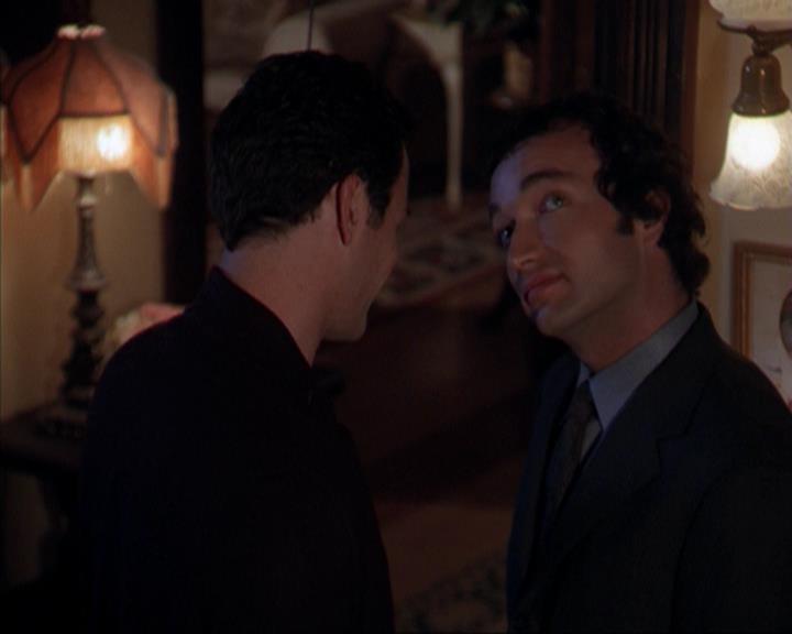 Charmed-Online-dot-316DeathTakesAHalliwell2037.jpg Charmed-Online-dot-316DeathTakesAHalliwell2037.jpg