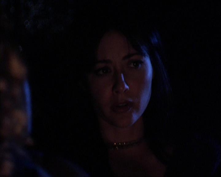 Charmed-Online-dot-316DeathTakesAHalliwell2050.jpg