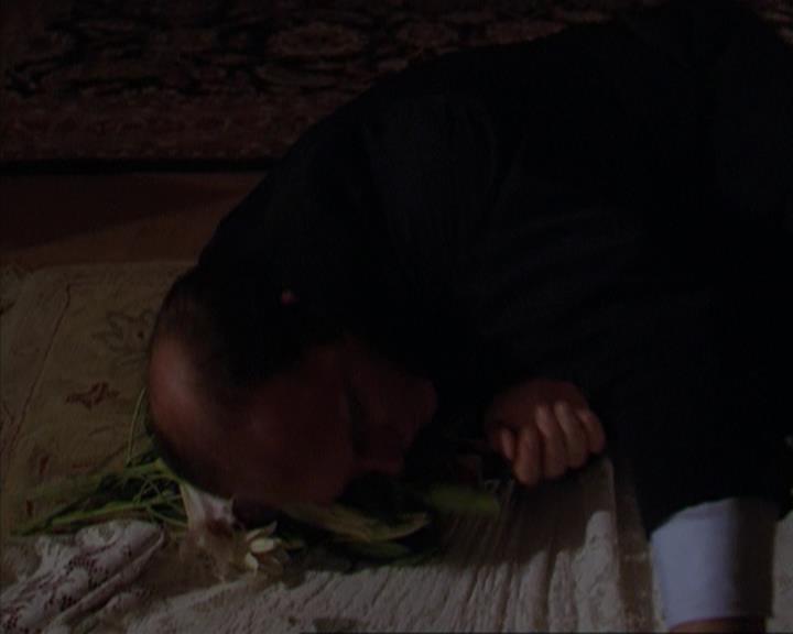 Charmed-Online-dot-316DeathTakesAHalliwell2066.jpg Charmed-Online-dot-316DeathTakesAHalliwell2066.jpg