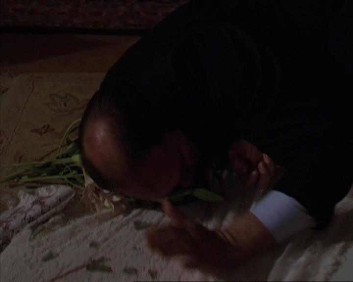 Charmed-Online-dot-316DeathTakesAHalliwell2067.jpg Charmed-Online-dot-316DeathTakesAHalliwell2067.jpg