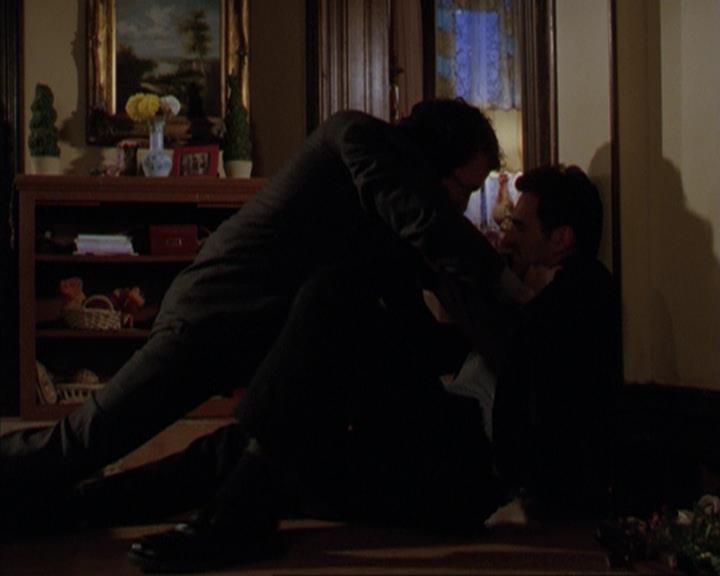 Charmed-Online-dot-316DeathTakesAHalliwell2071.jpg Charmed-Online-dot-316DeathTakesAHalliwell2071.jpg