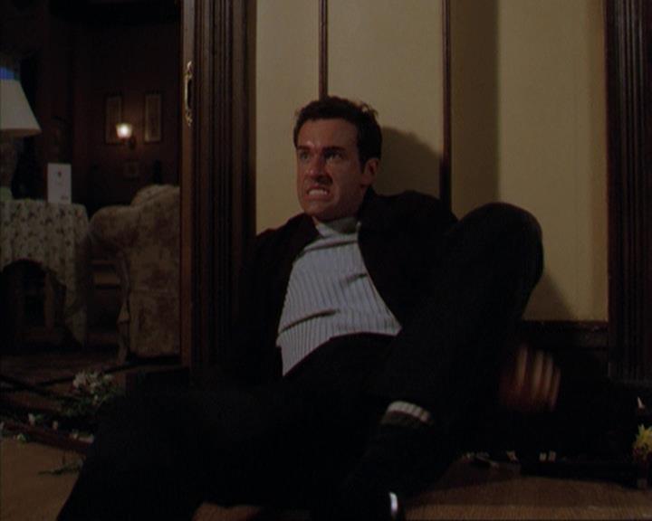 Charmed-Online-dot-316DeathTakesAHalliwell2077.jpg Charmed-Online-dot-316DeathTakesAHalliwell2077.jpg