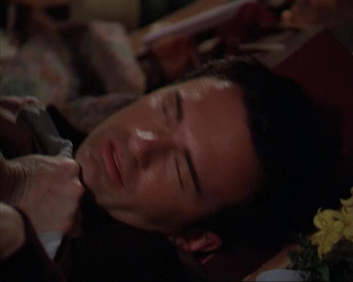 Charmed-Online-dot-316DeathTakesAHalliwell2097.jpg Charmed-Online-dot-316DeathTakesAHalliwell2097.jpg