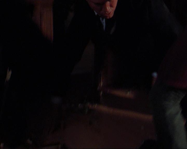 Charmed-Online-dot-316DeathTakesAHalliwell2128.jpg Charmed-Online-dot-316DeathTakesAHalliwell2128.jpg