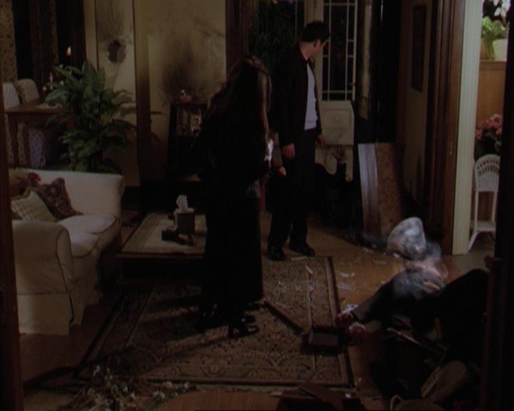 Charmed-Online-dot-316DeathTakesAHalliwell2148.jpg