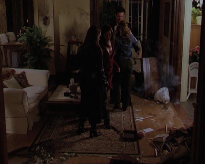 Charmed-Online-dot-316DeathTakesAHalliwell2159.jpg