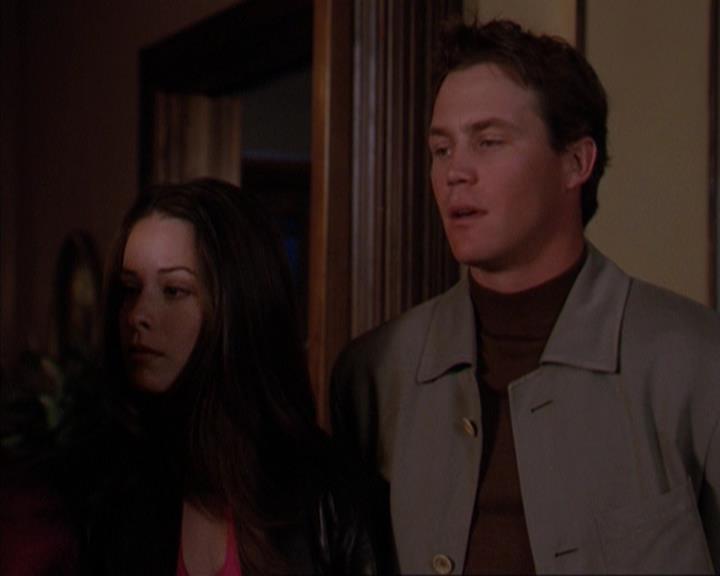 Charmed-Online-dot-316DeathTakesAHalliwell2197.jpg