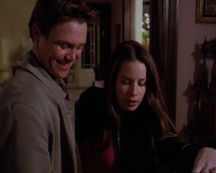 Charmed-Online-dot-316DeathTakesAHalliwell2233.jpg