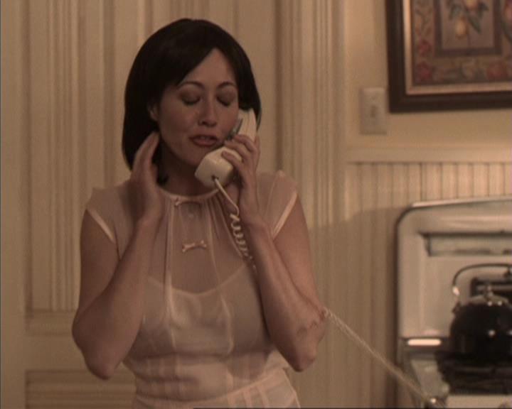 Charmed-Online-dot-317Pre-Witched0412.jpg Charmed-Online-dot-317Pre-Witched0412.jpg