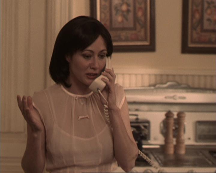 Charmed-Online-dot-317Pre-Witched0413.jpg Charmed-Online-dot-317Pre-Witched0413.jpg