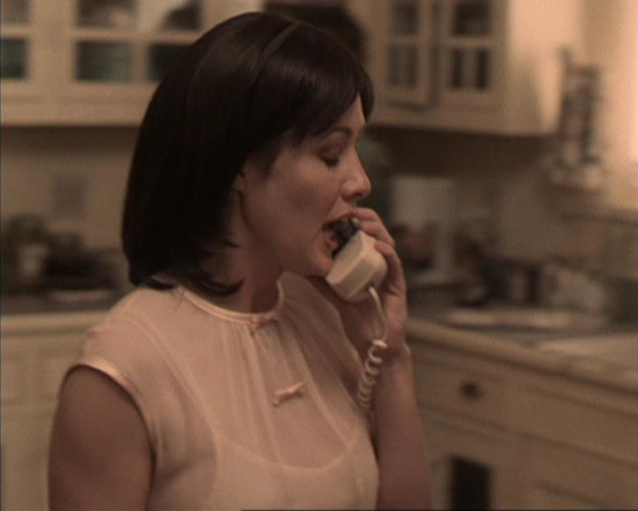 Charmed-Online-dot-317Pre-Witched0416.jpg Charmed-Online-dot-317Pre-Witched0416.jpg