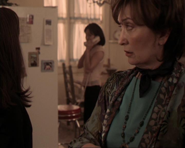 Charmed-Online-dot-317Pre-Witched0432.jpg Charmed-Online-dot-317Pre-Witched0432.jpg